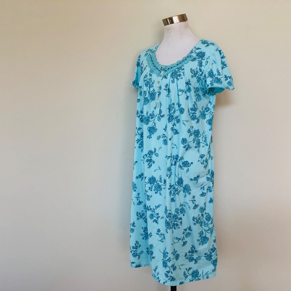 Blue Floral Pullover Nightgown Medium Short Sleeves SECRET TREASURES - Picture 9 of 9
